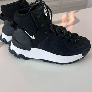 Nike Women’s City Classic Black and White Boots